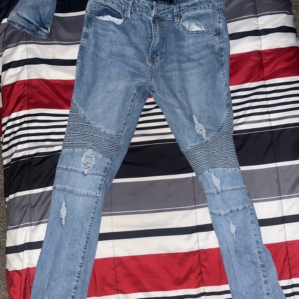 Men's Blue Distressed Jeans